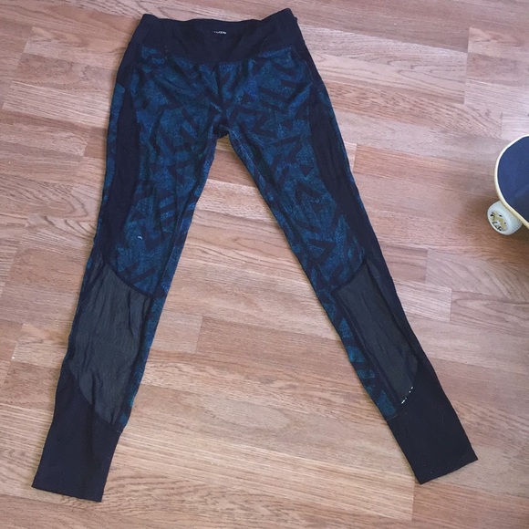 Black and green work out leggings - Picture 3 of 4